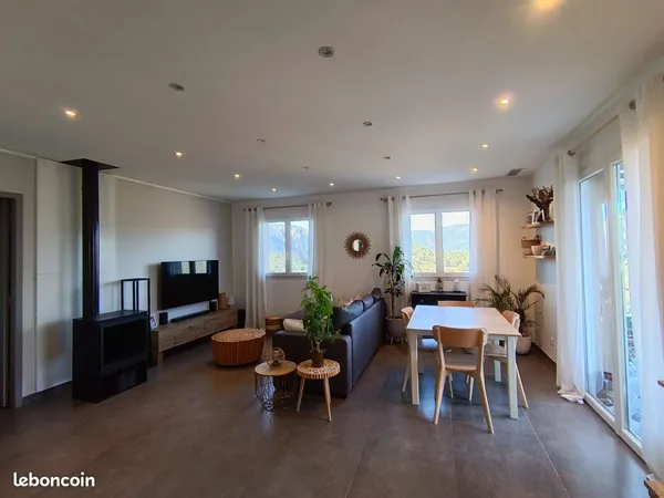 Maison beneficiant de deux t3