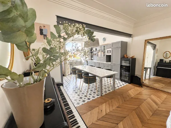 AMIENS 5min du Coliseum - MAISON BOURGEOISE DE CARACTÈRE - 190 m² - COUR PATIO 40 m²