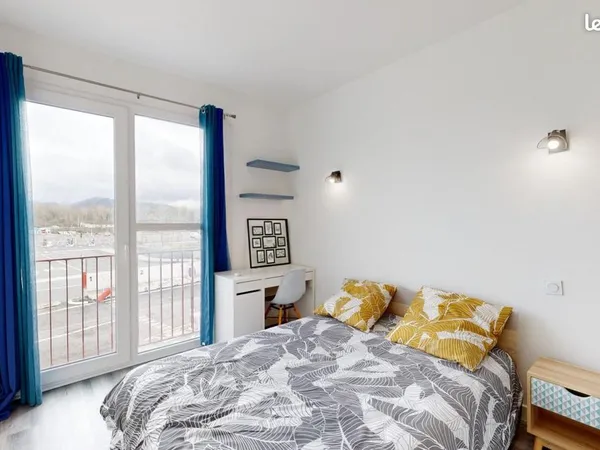Chambre 5 pièces 89 m²