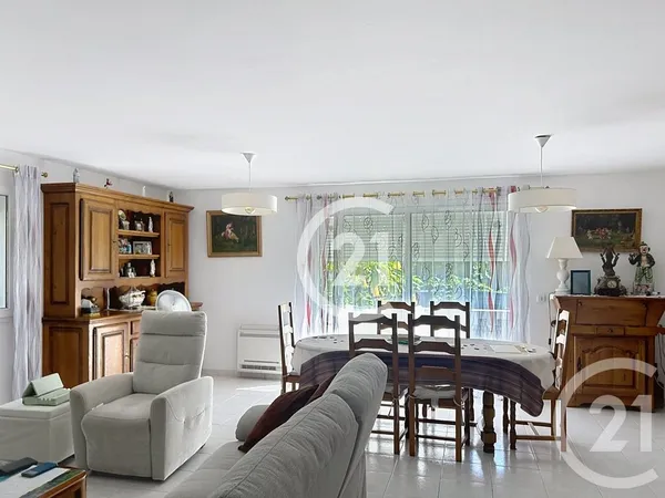 Maison 5 pièces 230 m²