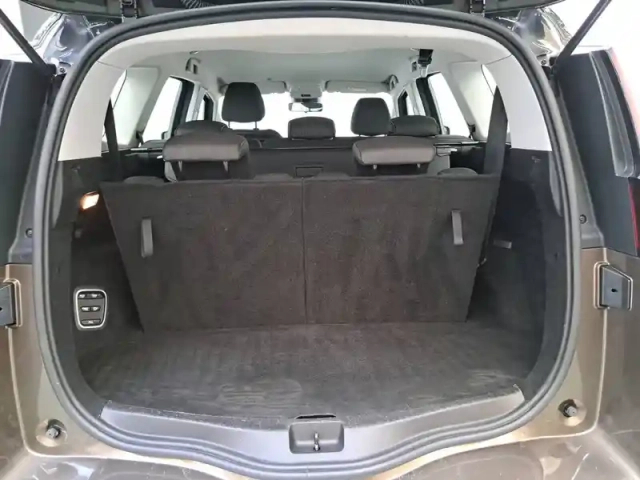 Renault Scenic grand  dci 110 energy — photo 19