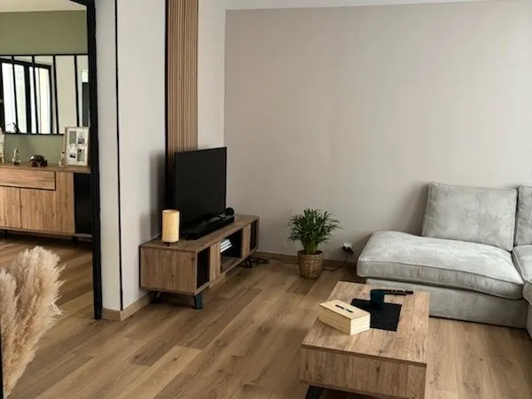 Location maisoin 2 chambres 1 bureau courette 750