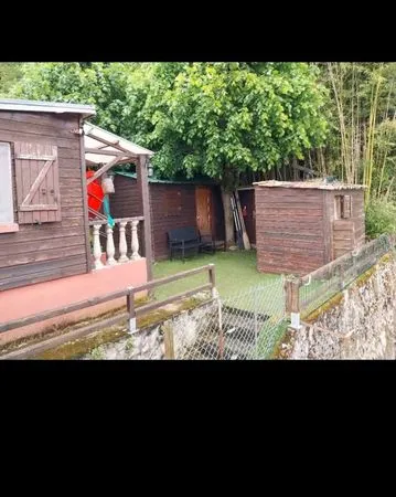 Cabanes au bord de la Vienne