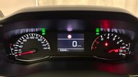 Peugeot 2008 1.2 PureTech 100ch S&S Allure — photo 10