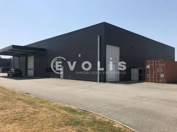Local d'activité 2059 m²