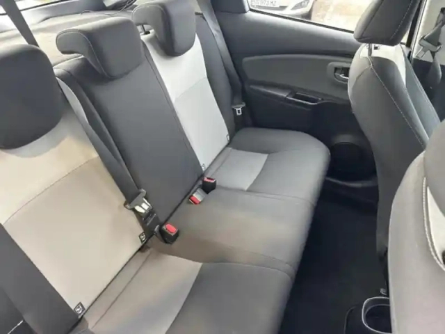 Toyota Yaris 110 vvt-i france business 5p my19 — photo 12