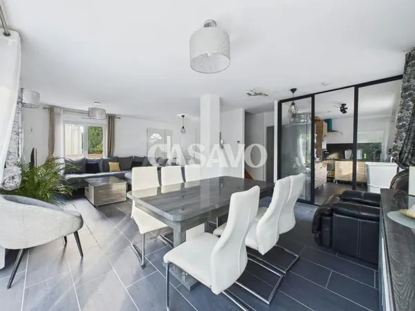 Vente Maison 6 pièces de 140m² - 93800 Épinay-sur-Seine
