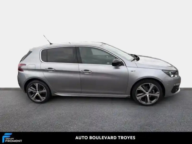 Peugeot 308 1.2 puretech 130ch s&amp;s gt pack — photo 4
