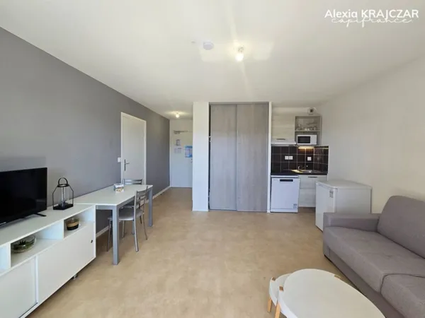 A VENDRE - Studio 24,80m² - Meublé - Terrasse - Place de parking couverte - Résidence de tourisme, S