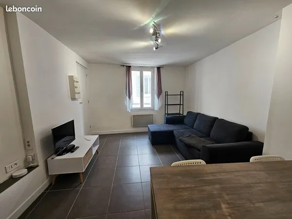 T2 meublé centre village-Wifi inclus