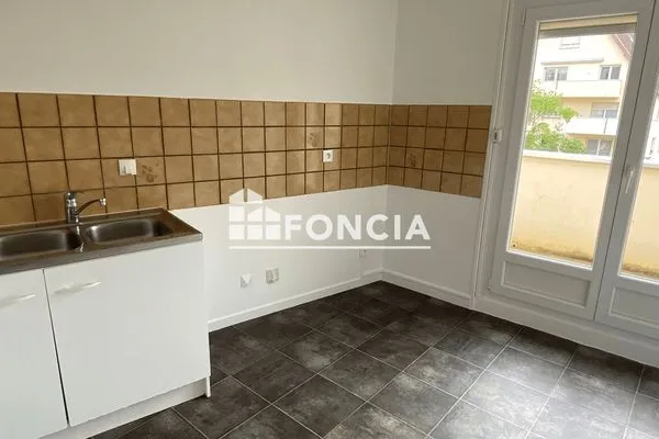 Appartement 4 pièces 76 m²
