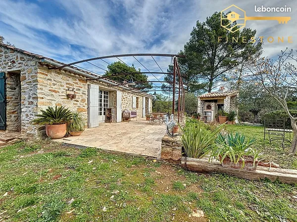 Maison 2 pièces 79 m²