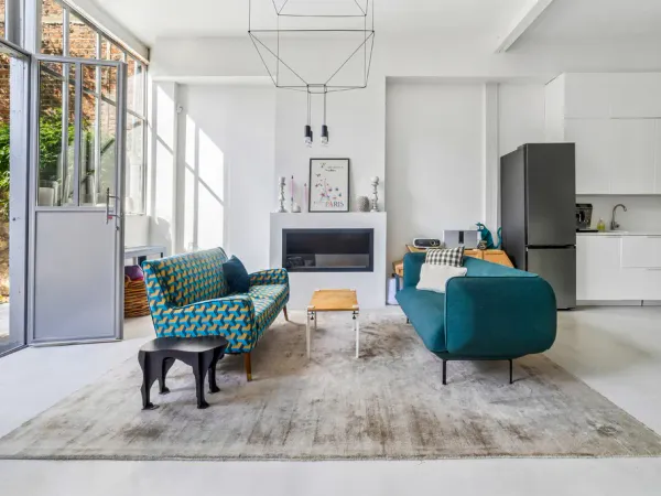 LOFT AVEC JARDIN - VOLUMES EXCEPTIONNELS - MONTREUIL