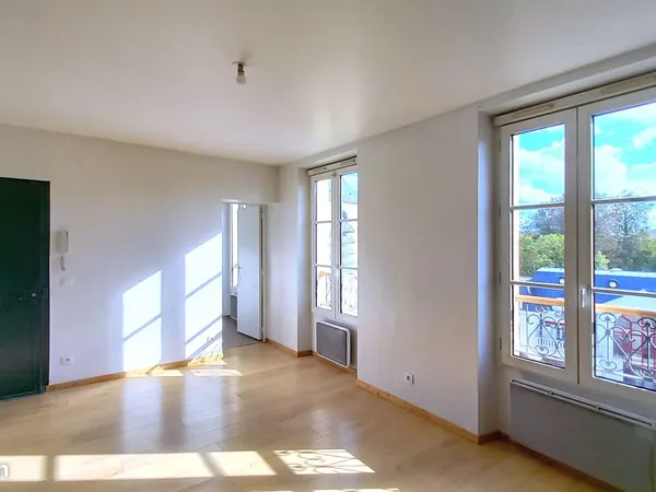 Appartement 2 pièces de 33,97m² au 3ème et dernier étage d'un immeuble bien entretenu