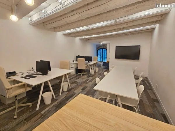 Bureaux en rez-de-chaussée dans le centre ville de Chambéry