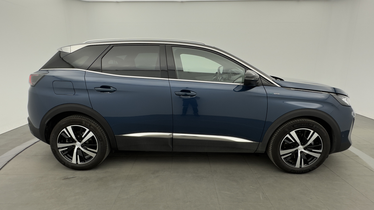 Peugeot 3008 Hybrid 225 e-EAT8 — photo 6