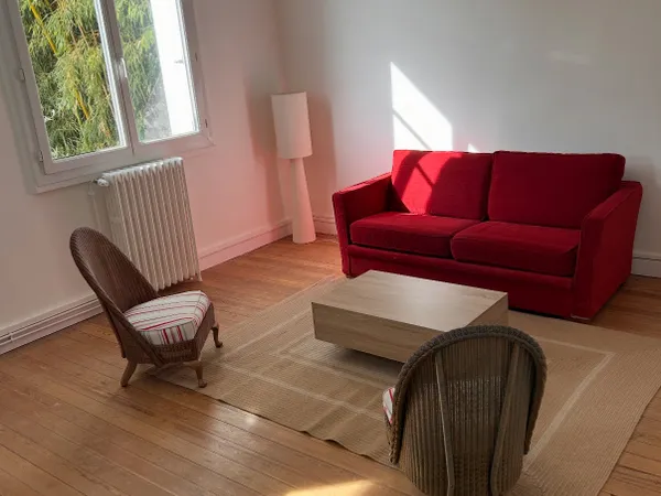 Nantes Talensac/Viarme. Beau T3 70m2 meublé avec 2 chambres, lumineux et calme- idéal colocation