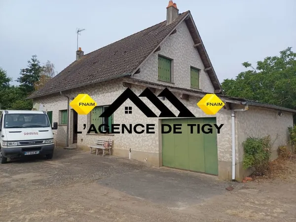 MAISON FAMILIALE A FEROLLES- 5 CHAMBRES