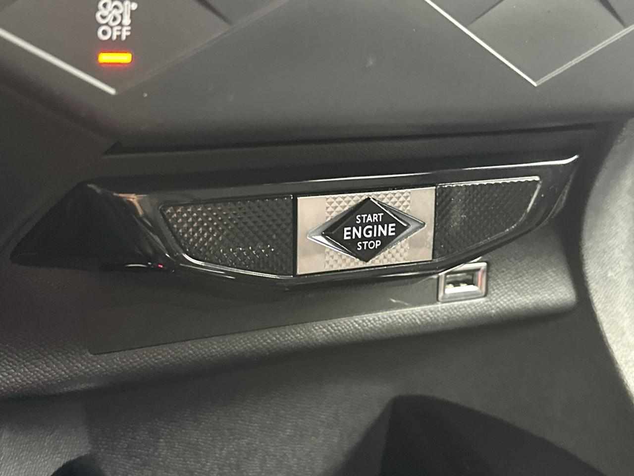 Ds Ds 3 crossback puretech 130 eat8 performance line+ — photo 30