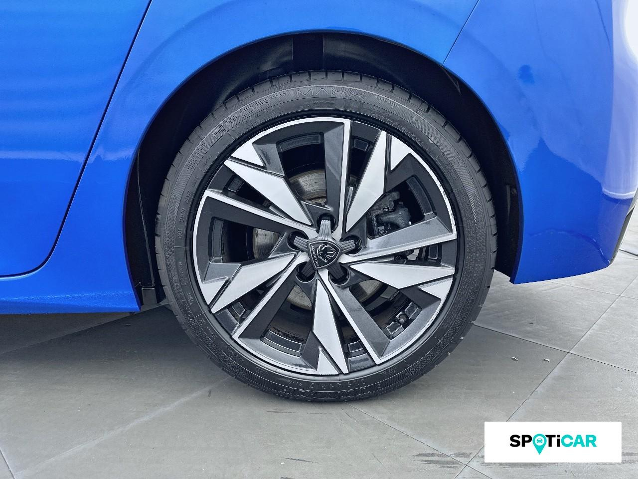 Peugeot 308 phev 180ch allure e-eat8 — photo 11