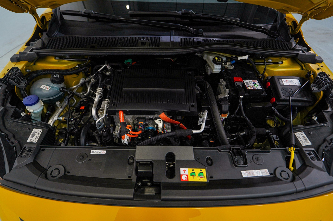 Peugeot 208 — photo 30