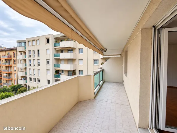Lyon 3e Sacré-Coeur, 4 pièces 113 m² traversant, terrasse, garage et cave, sans frais d'agence
