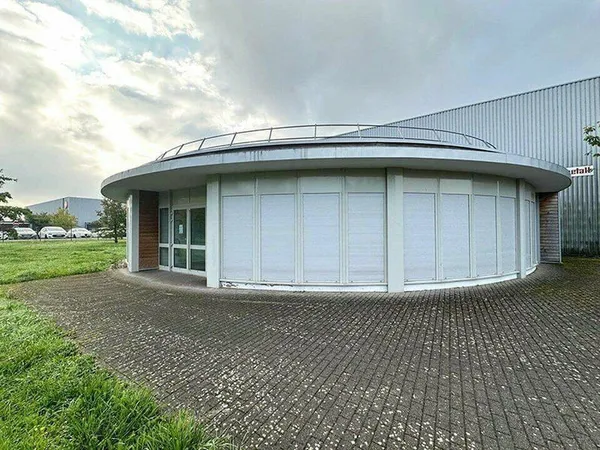 Local d'activité 1268 m²