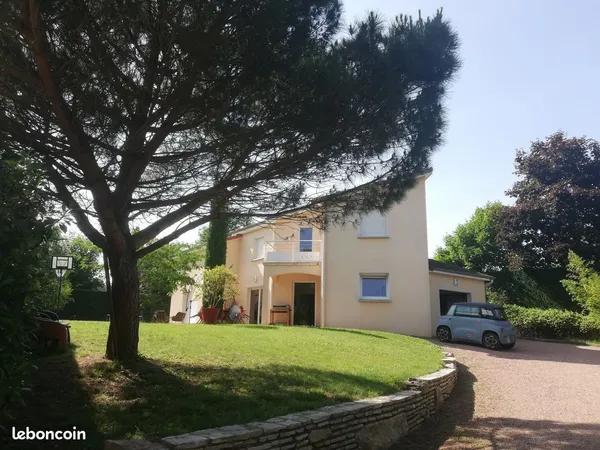 Très belle maison contemporaine à louer
