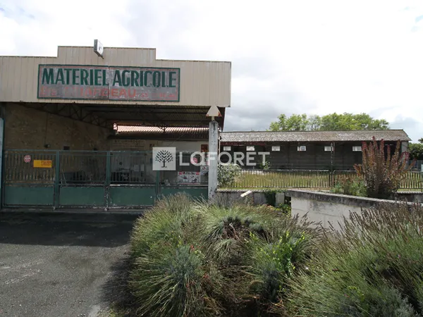 Local commercial 158 m²