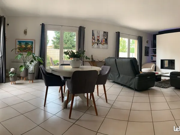 MAISON 6 pièces 135m² 4 CH