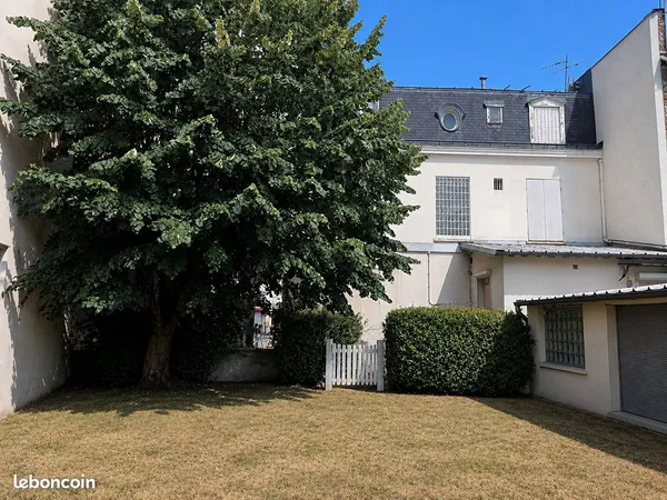 Propriété 9 pièces 219 m²