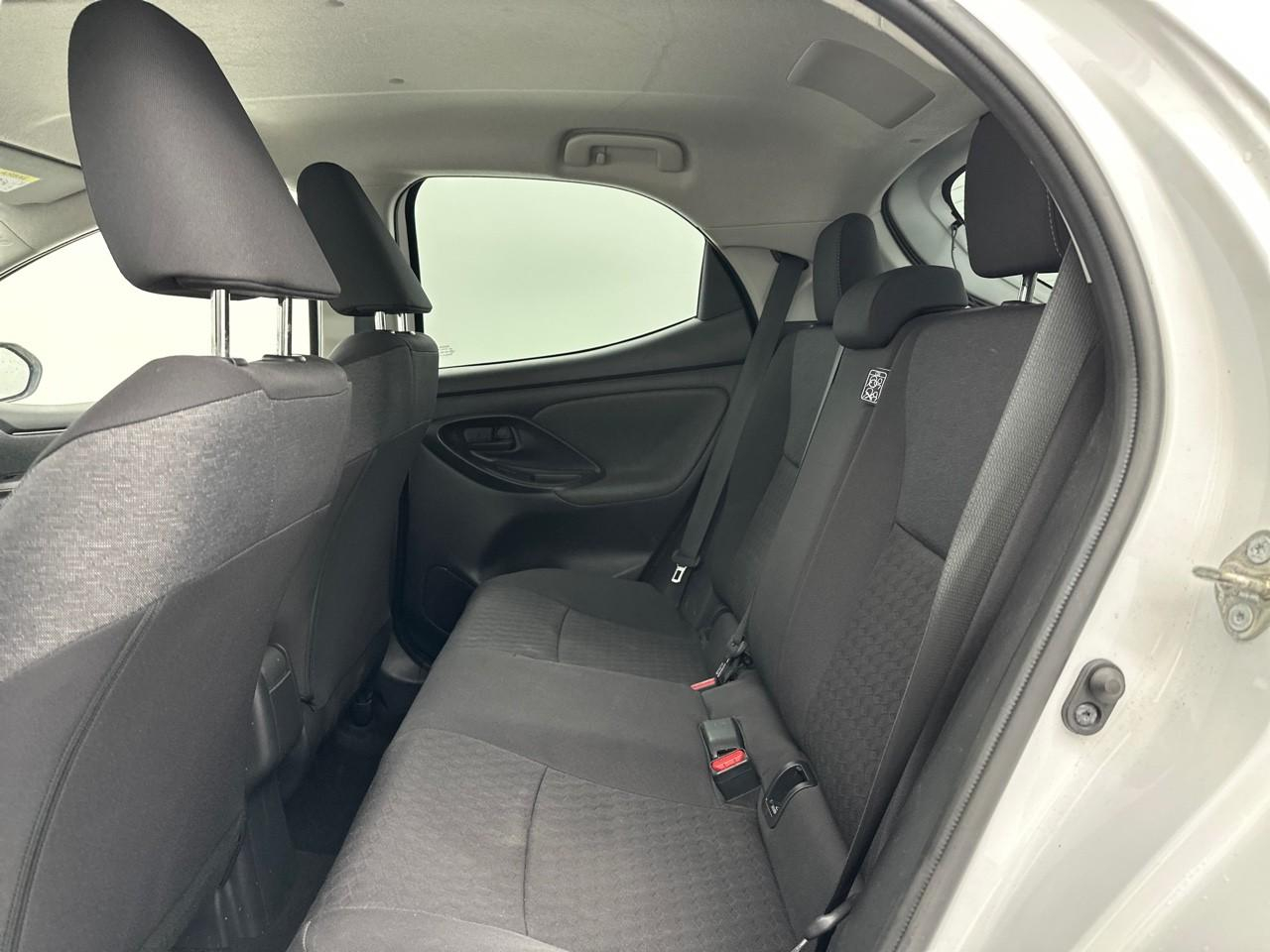 Toyota Yaris hybride 116h design — photo 12