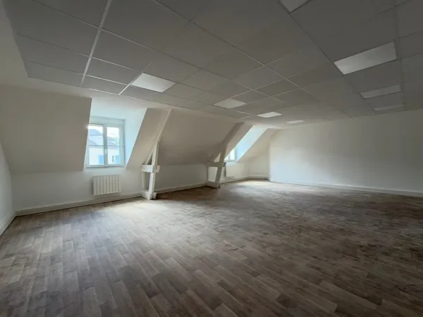 Bureau ou Appartement selon Projet. Potentiel avec ascenceur