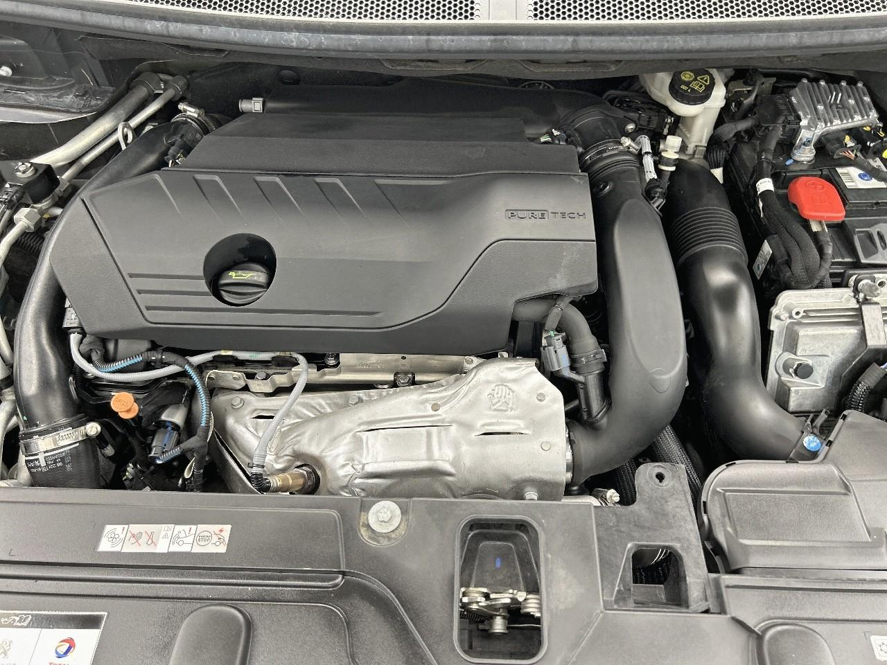 Peugeot 3008 hybrid 225 e-eat8 allure pack — photo 15