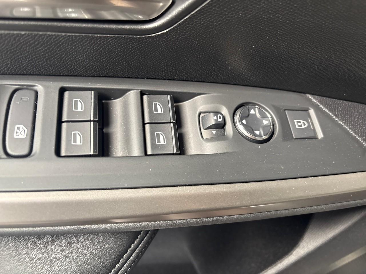 Peugeot 5008 hybrid 145 ch e-dcs6 gt — photo 18