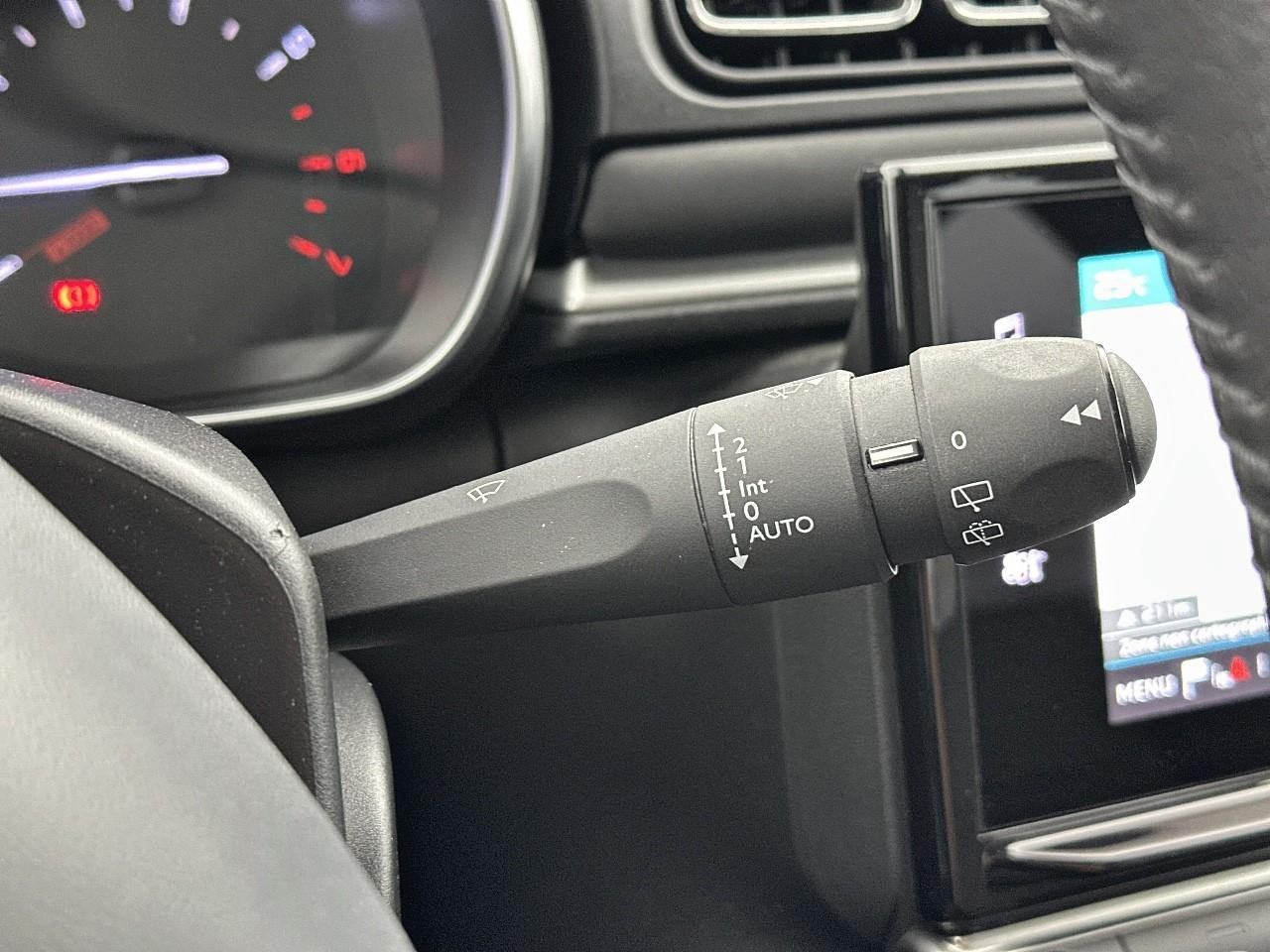 Citroën C3 puretech 110 s&s eat6 saint james — photo 18
