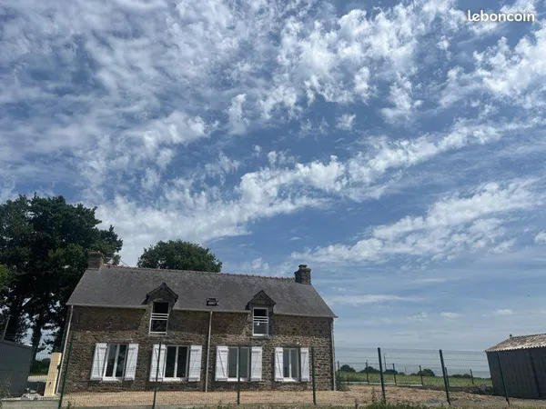 Location maison en campagne sur la commune de Plemet