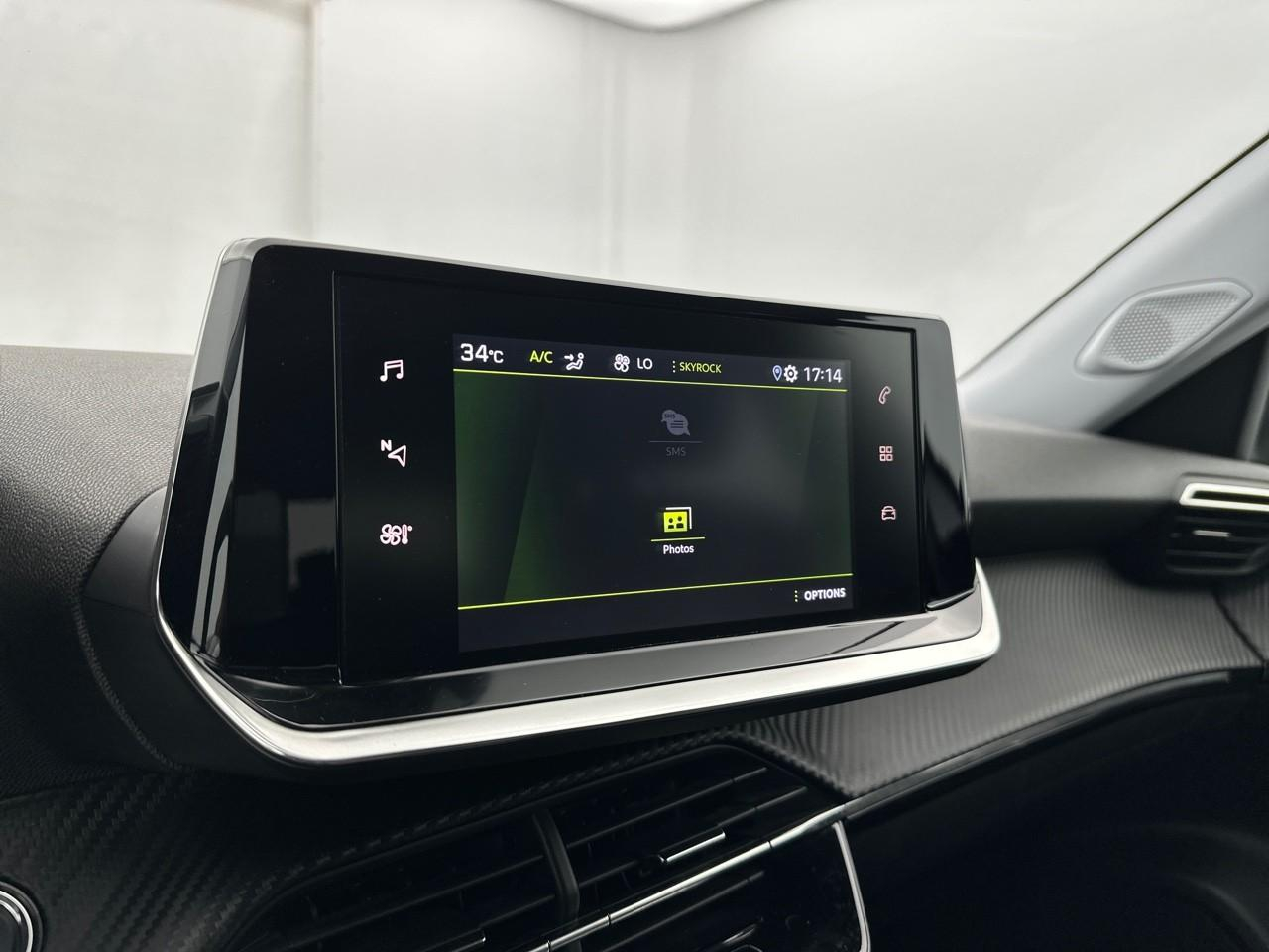 Peugeot 2008 puretech 130 s&s eat8 allure pack — photo 24