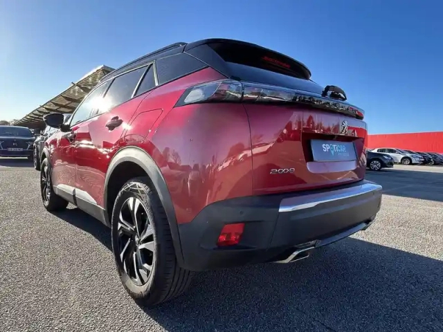 Peugeot 2008 puretech 130 s&amp;s eat8 — photo 8