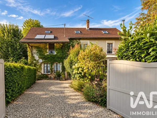 Maison 7 pièces 198 m²