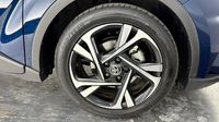 Toyota C-Hr 1.8 Hybride 122ch Design E-CVT — photo 20