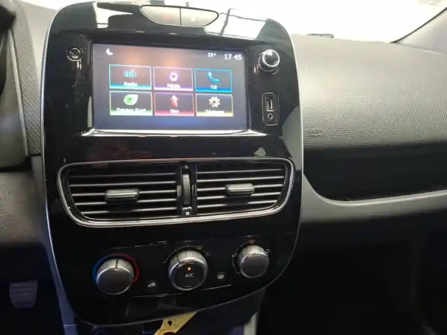 Renault Clio dci 90 e6c — photo 31