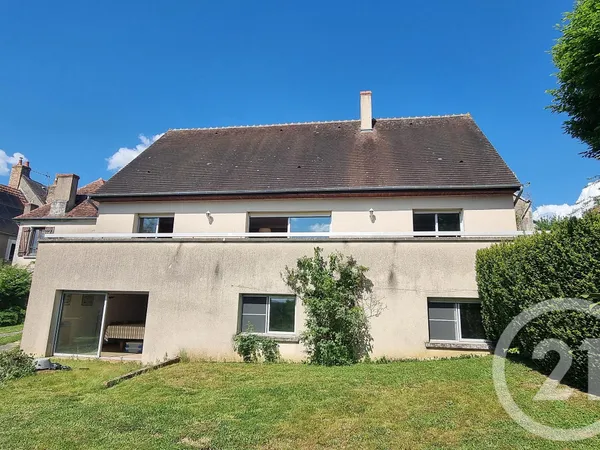 Maison 8 pièces 480 m²