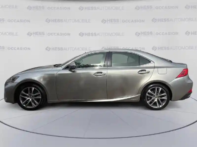 Lexus Is 300h luxe euro6d-t — photo 9