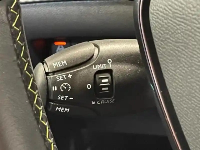 Peugeot 2008 1.2 puretech 130ch s&amp;s gt line — photo 7