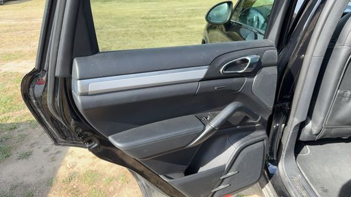 Porsche Cayenne 4.2 TD V8 382 4X4 Tiptronic 8 - S – 2013 – 149184 km – Diesel – Boîte Automatique — photo 13