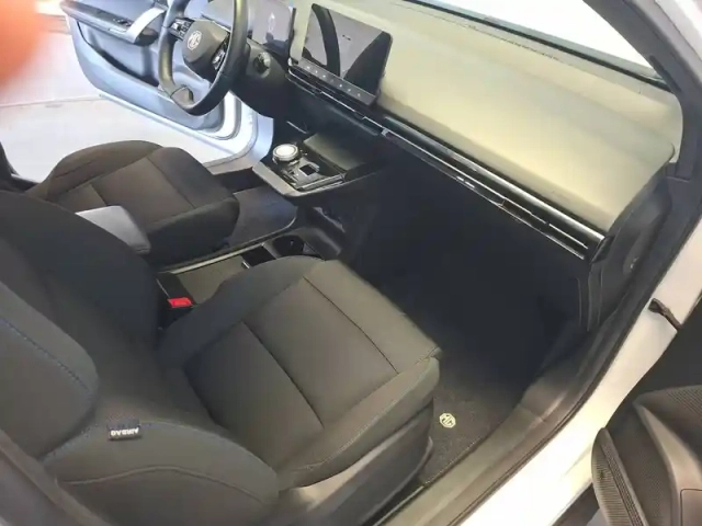 Mg Mg4 electric 64kwh - 150 kw 2wd — photo 11