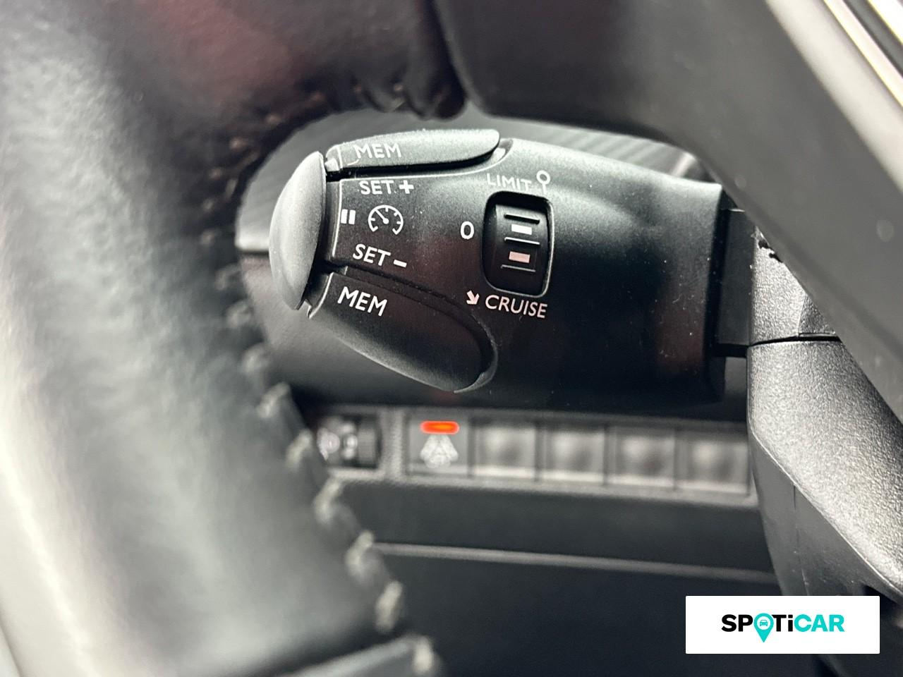 Peugeot 208 puretech 75 s&s active — photo 17