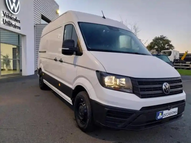 Volkswagen Crafter fg 30 l3h3 2.0 tdi 140ch business traction — photo 11