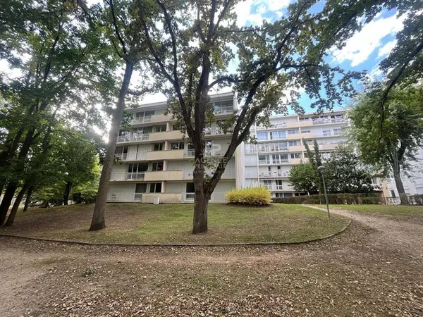 Appartement 4 pièces 82 m²